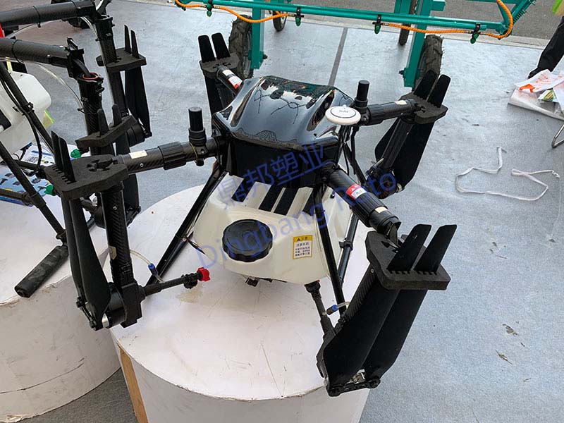 滾塑無人機(jī)